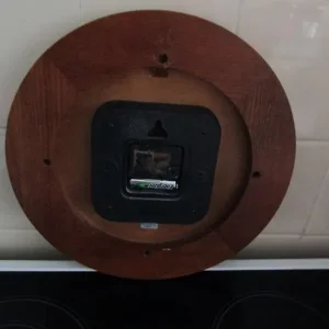 Seiko Wall Clock with Wooden Frame - Image 3