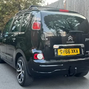 2016 Citroen C3 Picasso 1.2 PureTech Platinum MPV - Image 8