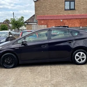 2012 Toyota Prius S Hybrid 1.8L Automatic - Image 8