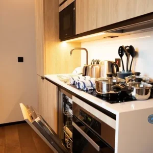 1 bedroom furnished room in The Stage - Image 4