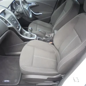2013 Vauxhall Astra 2.0 CDTi 16V EcoFLEX SRi 5-door Hatchback Diesel Manual - Image 8