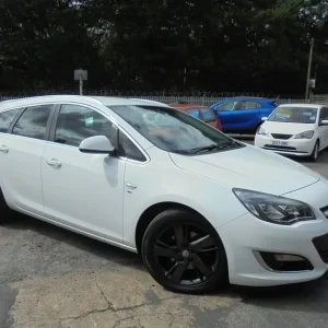 2013 Vauxhall Astra 2.0 CDTi 16V EcoFLEX SRi 5-door Hatchback Diesel Manual