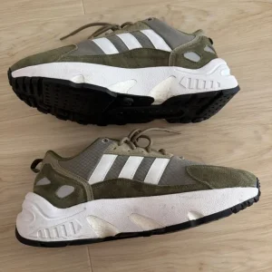Adidas ZX22 Boost Trainers UK size 8 - Image 7