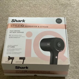 Shark Hairdryer - Image 3