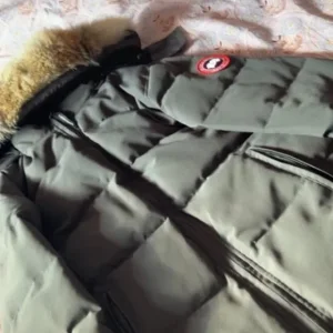 Grey winter coat - Image 2