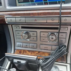 Jaguar XF 2011 3.0L Diesel, 4-door, Auto, 6-speed - Image 4