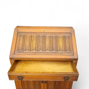 Vintage Light Oak Linenfold Front Bureau with Fitted Interior - Image 8