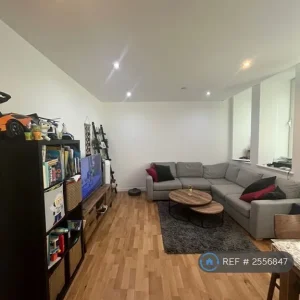 2 bedroom flat in Emerald House, Atherstone, North Warwickshire - Image 3