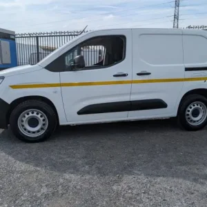 2021 Peugeot Partner 1.5 Bluehdi Diesel Van - Image 5
