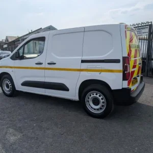 2021 Peugeot Partner 1.5 Bluehdi Diesel Van - Image 6