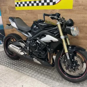 Triumph Street Triple ABS 2016 - Image 2