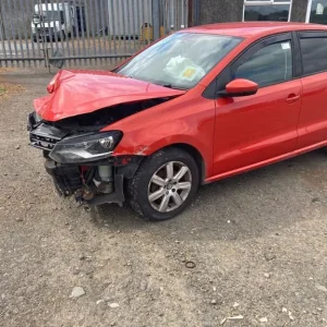BREAKING 2013 VOLKSWAGEN POLO 1.2 TDI FOR PARTS - Image 6