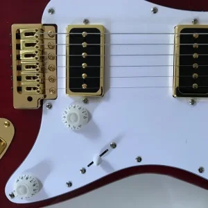 Strat style guitar