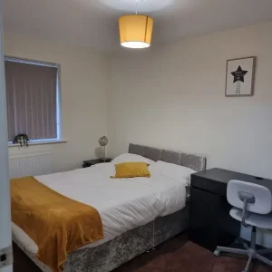 Double Room in a Quiet, Furnished House