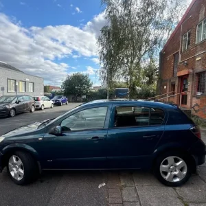 Vauxhall Astra 1.4 petrol 2007 hatchback - Image 5