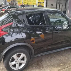 Nissan Juke 2010 5-door manual hatchback - Image 4