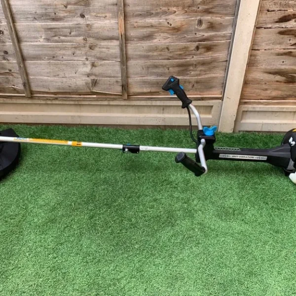 Mac Allister petrol brush cutter / strimmer - as new