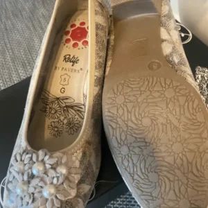 Pavers Shoes Size 5 - Image 2