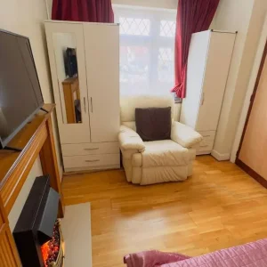 Double bed room in maidstone, Kent - Image 2
