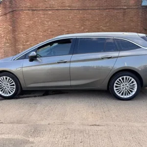 2018 Vauxhall Astra 1.6T 16V 200 Elite Nav 5dr Estate Petrol Manual - Image 4