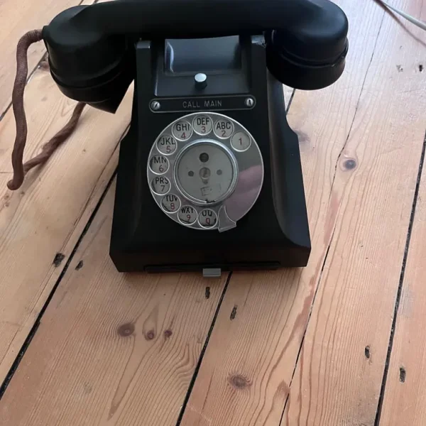 Vintage Bakerlite telephone