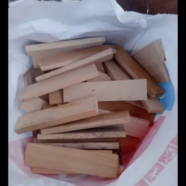 Clean fire wood