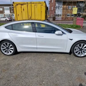 Tesla Model 3 Dual Motor Long Range 2020 - Image 4