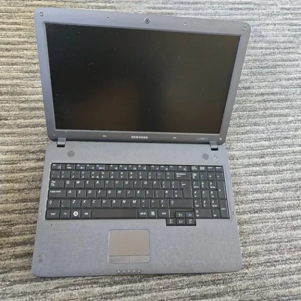 Samsung P530 15-inch Laptop