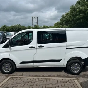 2022 Ford Transit Custom 300 LEADER DCIV ECOBLUE CREW VAN 6 SEATER - Image 6