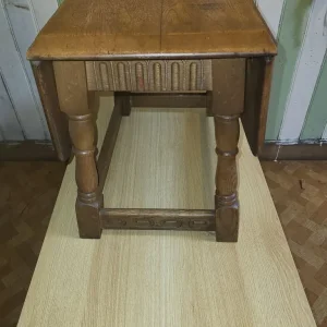 Oak coffee table - Image 3