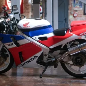 1990 Honda VFR400 NC30 Type 1 UK Original - Image 3