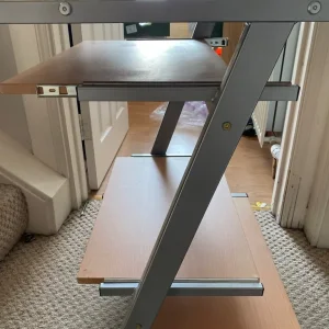 Computer desk - Image 3