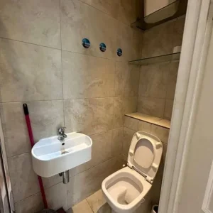 LARGE STUDIO APARTMENT - Image 3