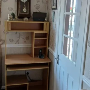 Computer desk