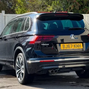2017 Volkswagen Tiguan 2.0 TDI R-Line SUV 5dr Diesel DSG Euro 6 - Image 8