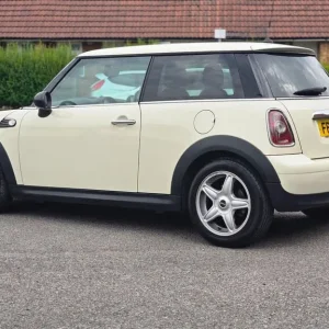 2008 MINI Hatch 1.4 One Euro 4 3dr HATCHBACK Petrol Manual - Image 6