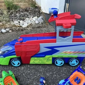 PJ Masks transforming HQ Truck + 2 Cars + 1 character - Image 2