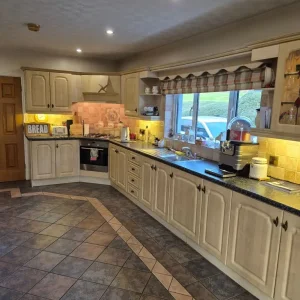 Kitchen units - Image 3