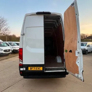 2021 Iveco Daily 2.3D HPI 14V 35S 3520 Panel Van 5dr Diesel Manual MWB High Roof Euro 6 - Image 4