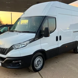2021 Iveco Daily 2.3D HPI 14V 35S 3520 Panel Van 5dr Diesel Manual MWB High Roof Euro 6 - Image 5