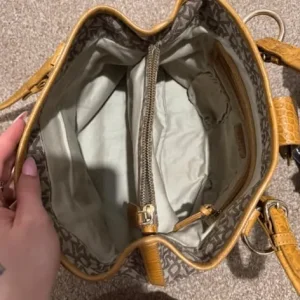 Vintage DKNY Handbag - Image 8