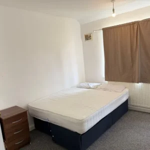 Double room to rent - Image 4