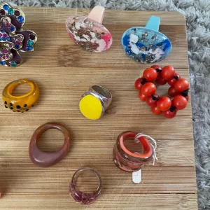 Selection of rings - Image 4