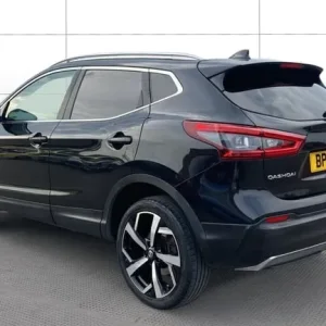 2018 Nissan Qashqai 1.5 dCi Tekna 5-door Diesel Hatchback - Image 2