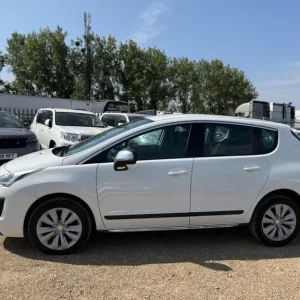 2014 Peugeot 3008 1.6 HDi Active 5 Door Hatchback Diesel Manual - Image 8