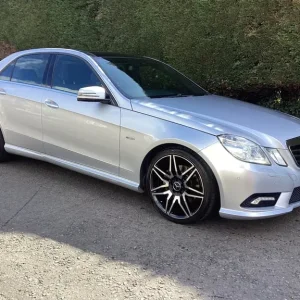 Mercedes-Benz E-Class Saloon 2011 - Image 3