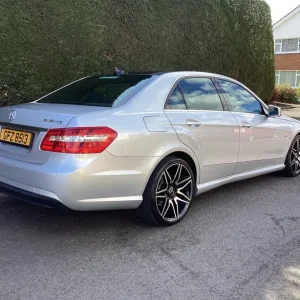 Mercedes-Benz E-Class Saloon 2011 - Image 8