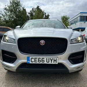 2016 Jaguar F-Pace 2.0d R-Sport 5-door AWD Estate - Image 5
