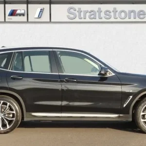 2021 BMW X3 xDrive 30e xLine 5-door SUV - Image 3