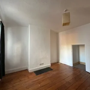 LARGE VICTORIAN 3 BEDROOM HOUSE IN HASLEMERE, WAVERLEY - Image 6